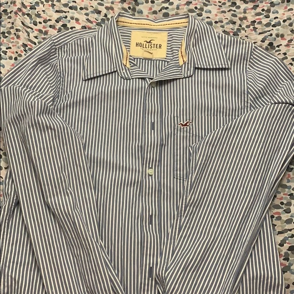 Hollister long sleeve - Picture 3 of 3